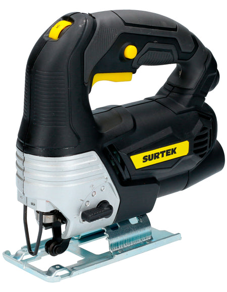 Sierra caladora pendular, potencia 710 W, profundidad de corte cuchilla inclinada (40-50) mm, tiempo operación 15 min/5min, consumo energético 0.5 kWh, Vel 0- 3300 rpm Surtek